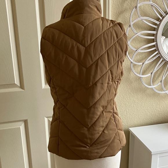 Michael Kors Tan Puffer Vest - Picture 2 of 6